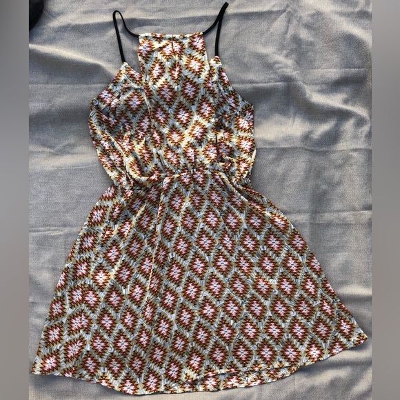 Umgee Southwestern Geometric Print Halter Dress Size Medium - Picture 12 of 14